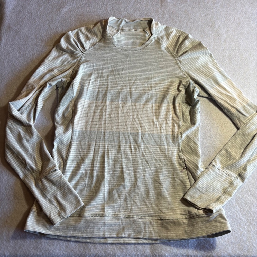 Lululemon Women's Long Sleeve Stripe Top Size 10‎ Athletic Activewear